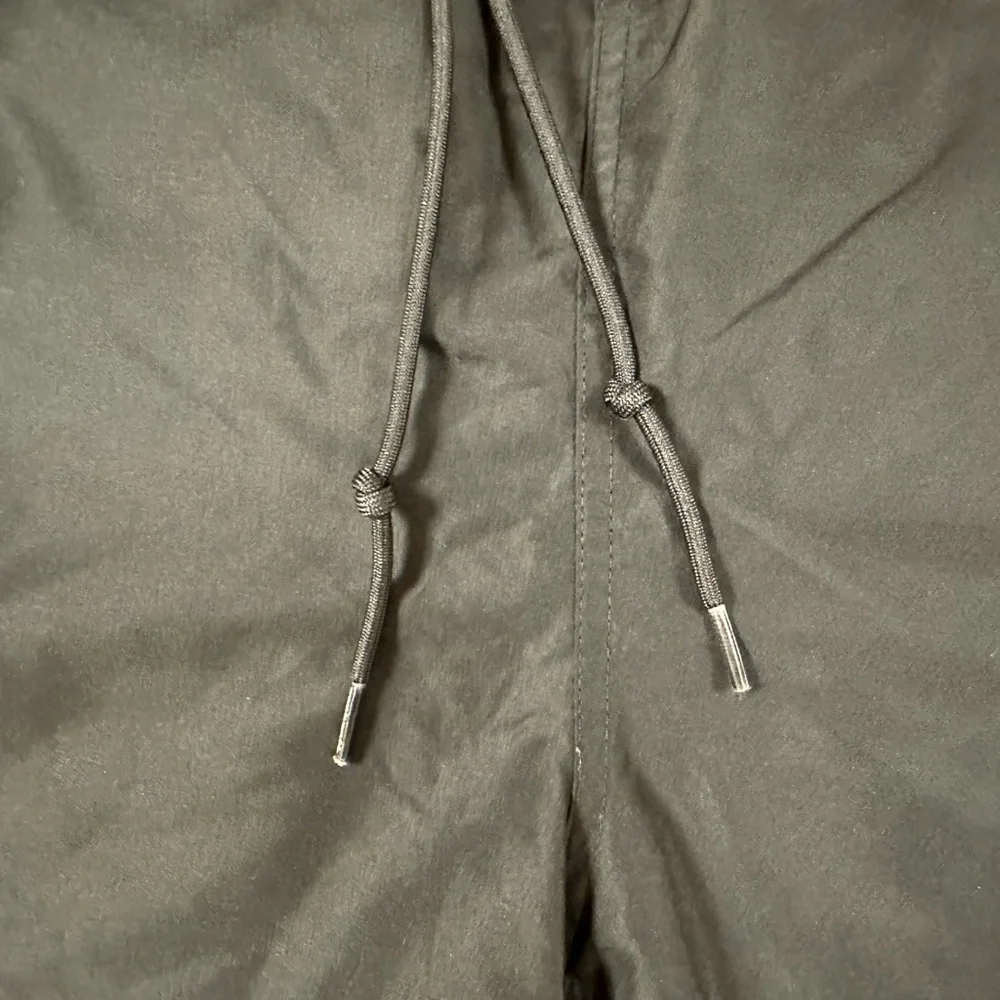 Carhartt Wip black shorts. Never worn. - Picture 8 of 9